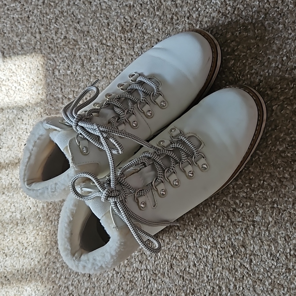 Size 7 Sonoma shoes